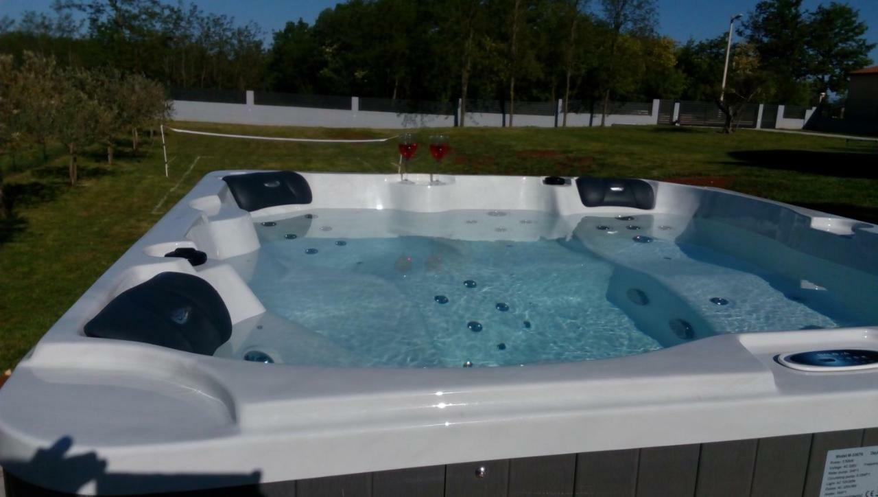 Villanova Apartments Porec Luaran gambar
